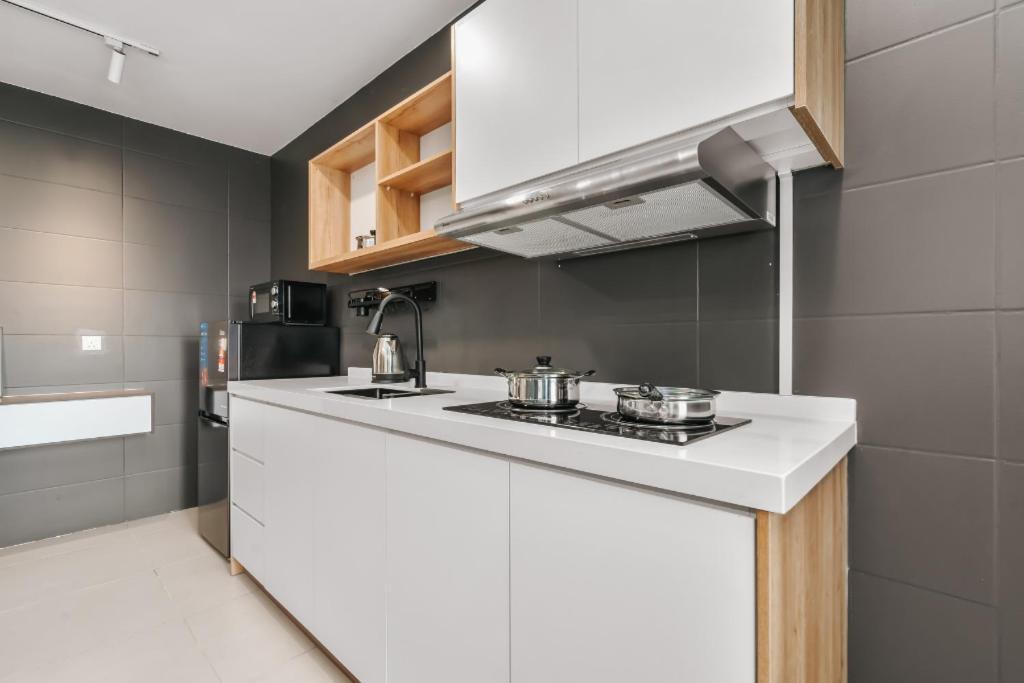 Nowhere 2Br & 2Bath Apartment With Balcony @ Reizz Residences Κουάλα Λουμπούρ Εξωτερικό φωτογραφία